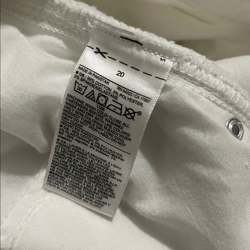 NWT- Old Navy - 20. Capri - Picture 7 of 7